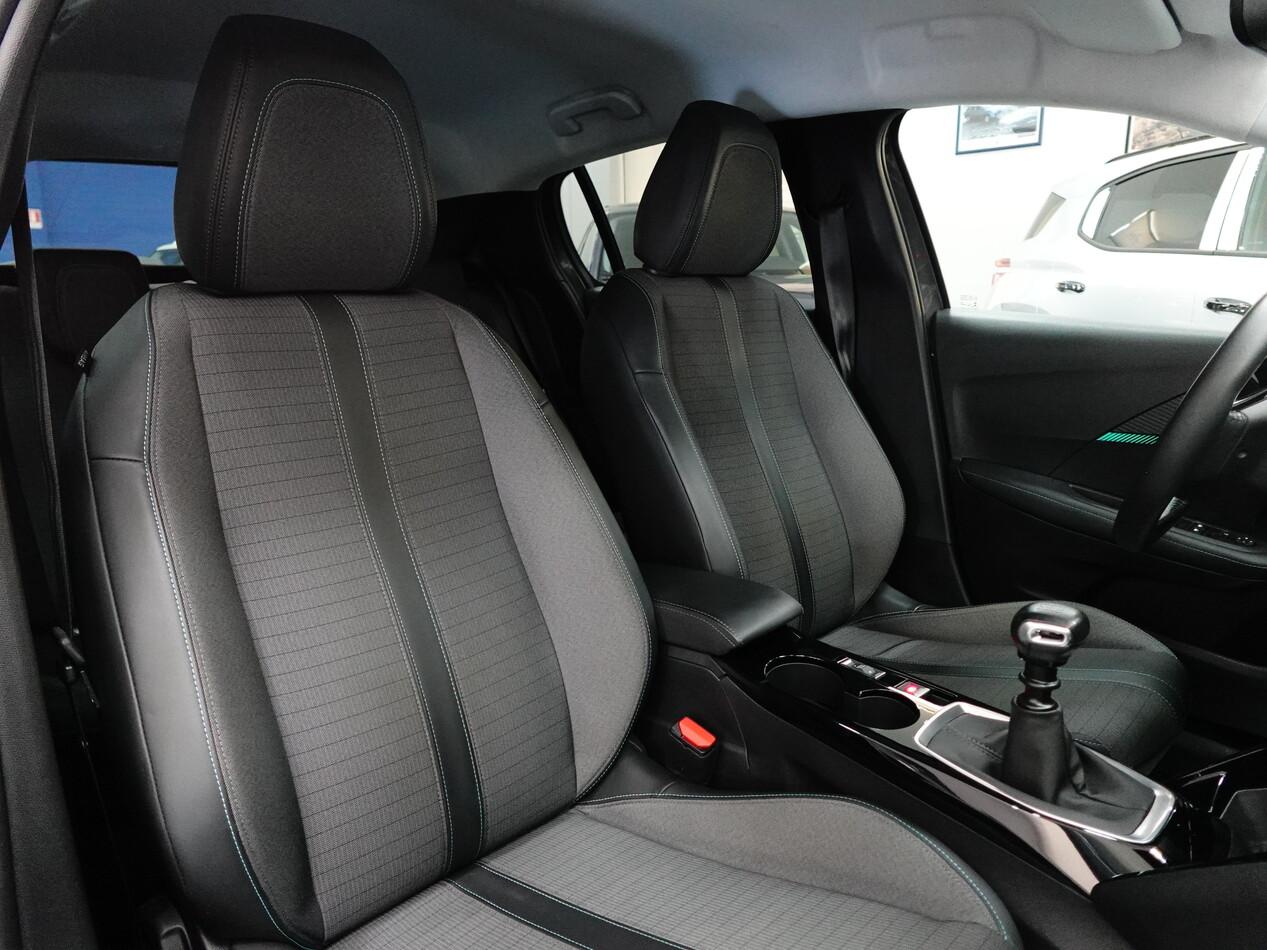 Peugeot 208 1.2 PureTECH 100 CV ALLURE