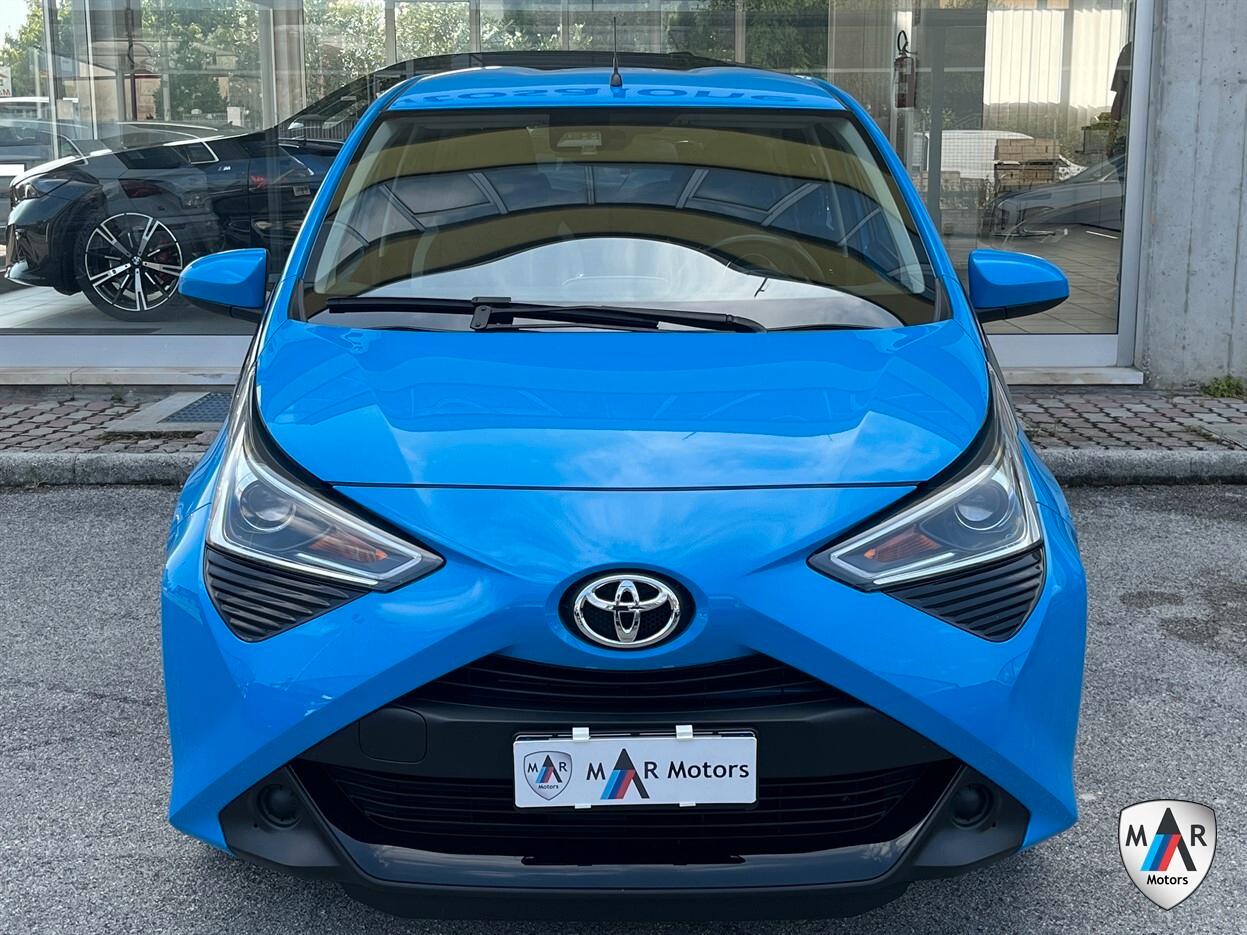 Toyota Aygo Connect 1.0 VVT-i 72 CV 5 porte x-clusiv