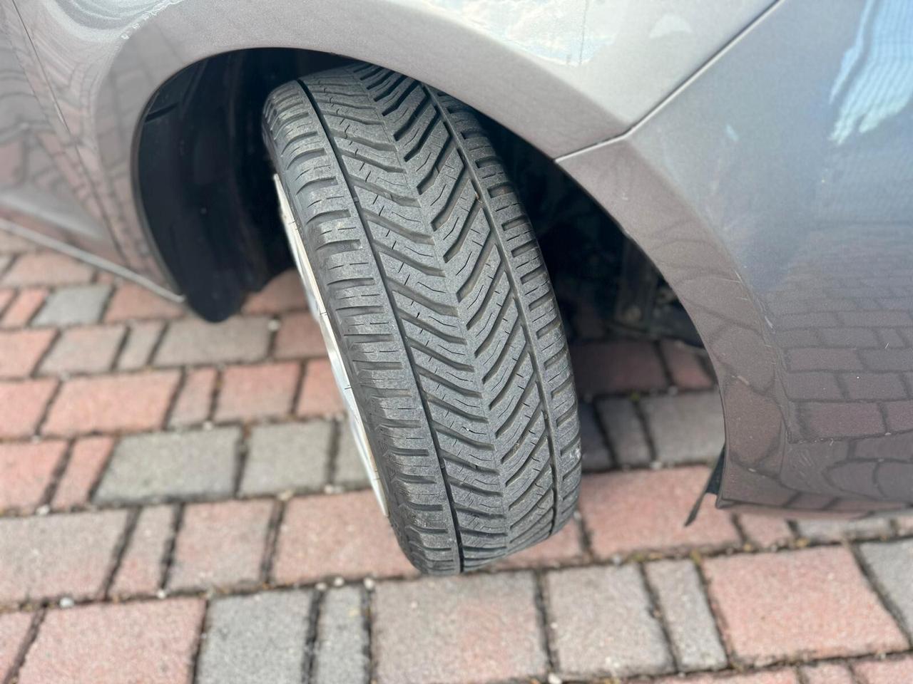 Lancia Ypsilon 1.2 69 CV Silver