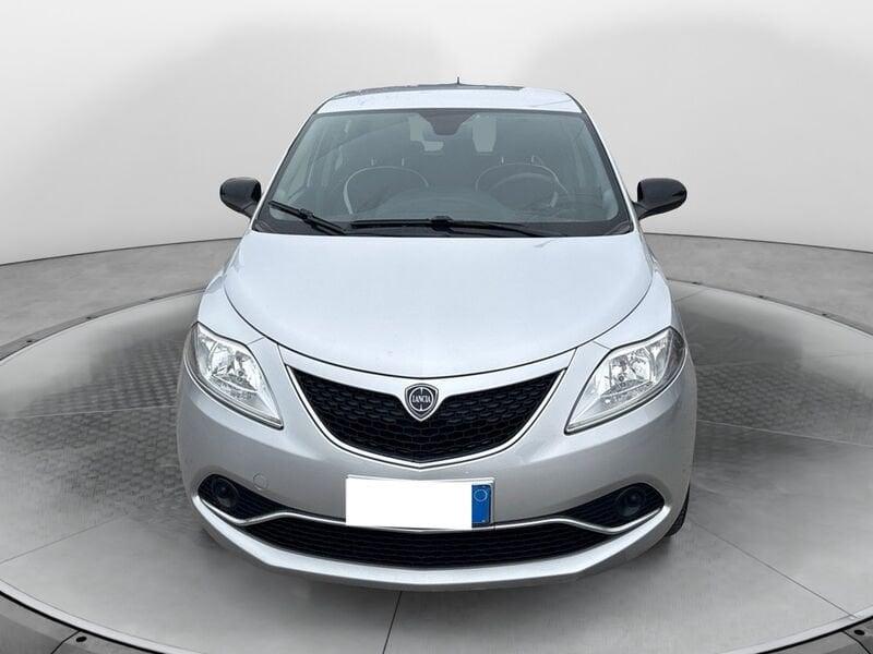 Lancia Ypsilon 1.2 69 CV 5 porte Gold