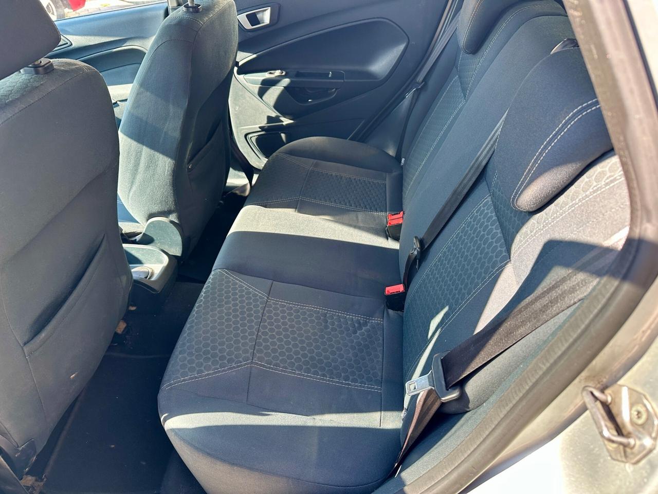 Ford Fiesta 1.4 TDCi 70CV 5 porte Titanium