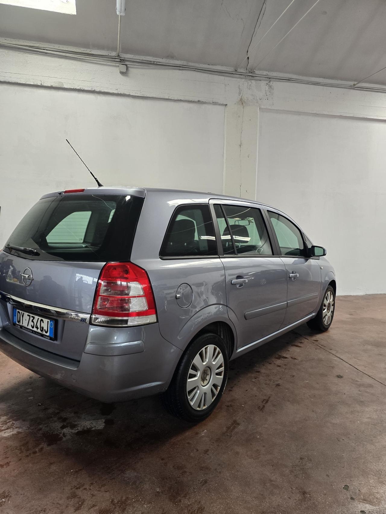 Opel Zafira 1.6 16V ecoM 94CV Cosmo