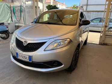 Lancia Ypsilon 1.2 69 CV Gold NEOPATENTATI