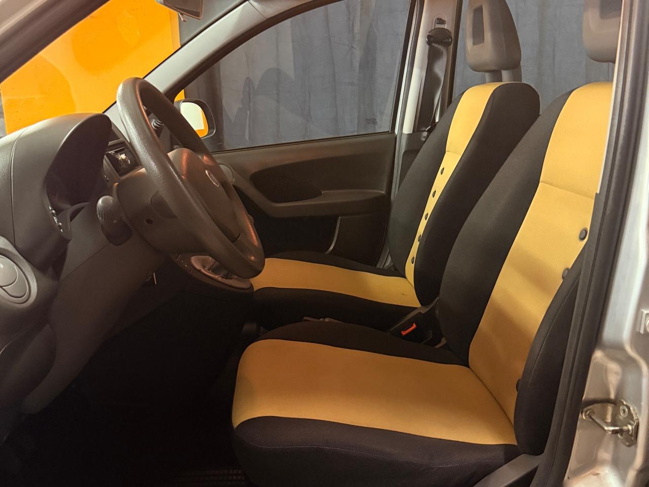FANTASTICA FIAT PANDA 4x4 CON SOLI 45.840 KM IN CONDIZIONI DA VETRINA