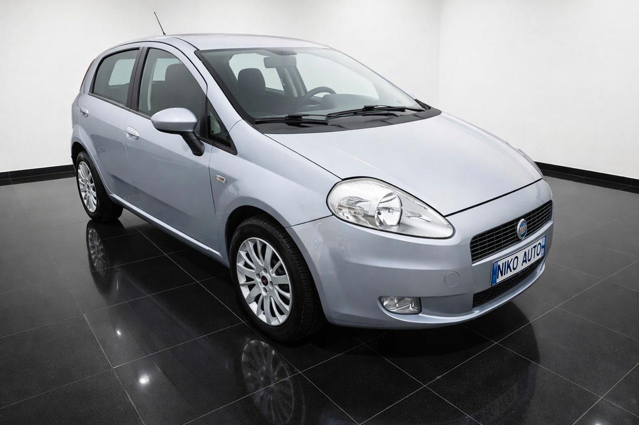 Fiat Grande Punto 1.3 MJT 90 CV 5P Emotion NAVI TEL NEOPAT €4 CATTENA NUOVA
