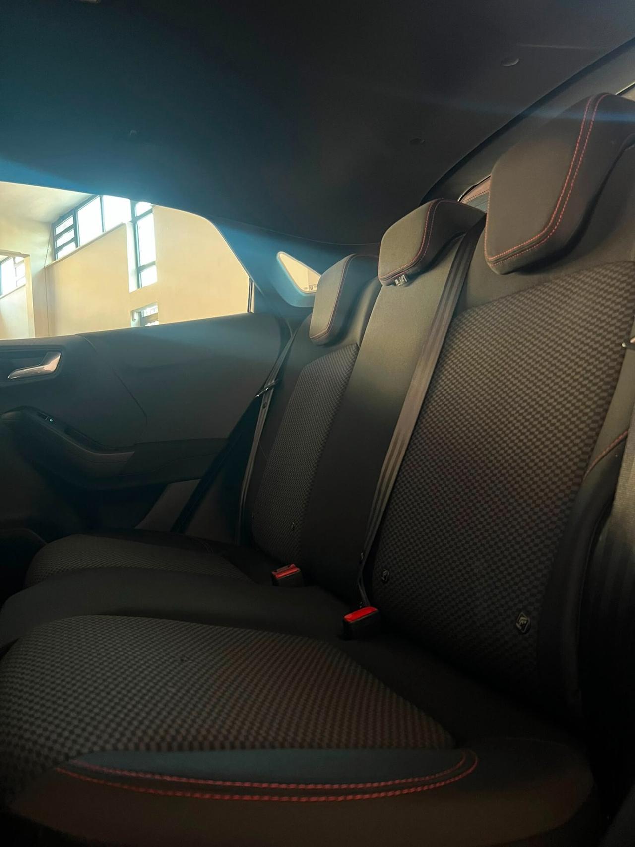 Ford Fiesta 1.0 Ecoboost Hybrid 125 CV 5 porte ST-Line