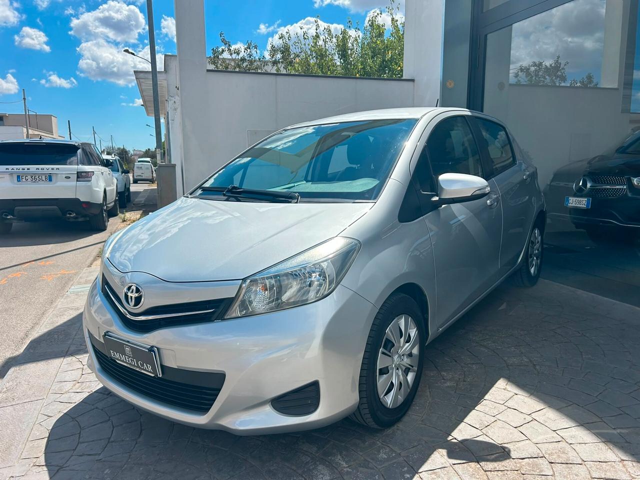 Toyota Yaris 1.0 51 Kw 5P LOUNGE RET. - 2012