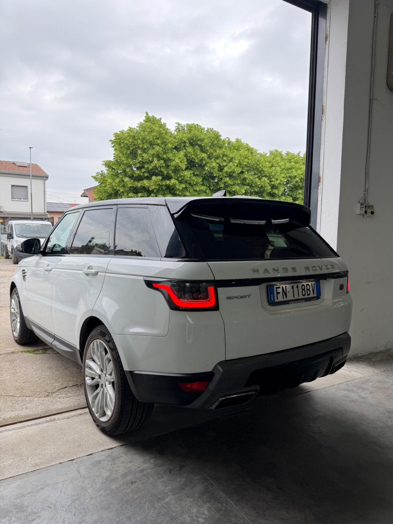 Land Rover Range Sport 3.0 TDV6 HSE Dynamic