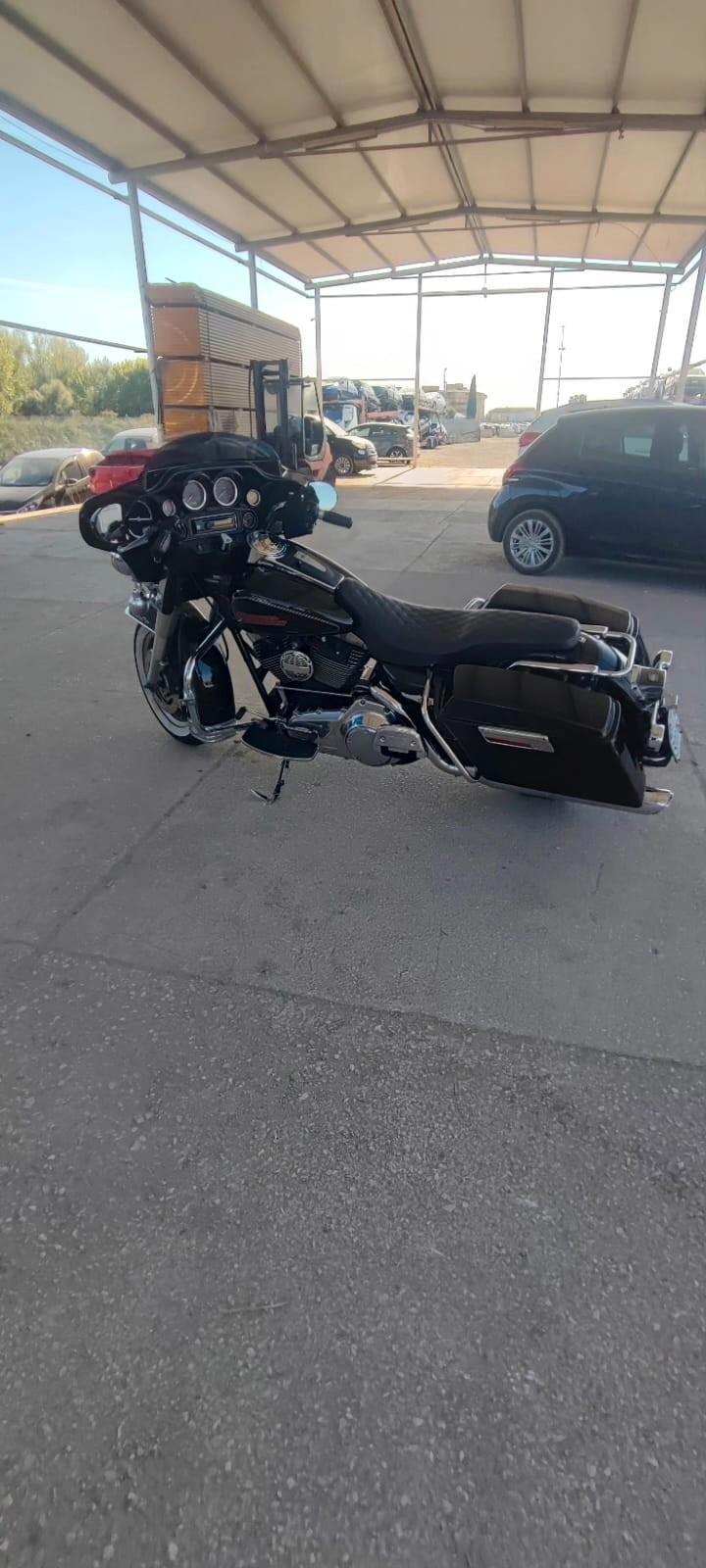Harley-davidson FLHT 1.6cc benzina(PRIVATO)-2007