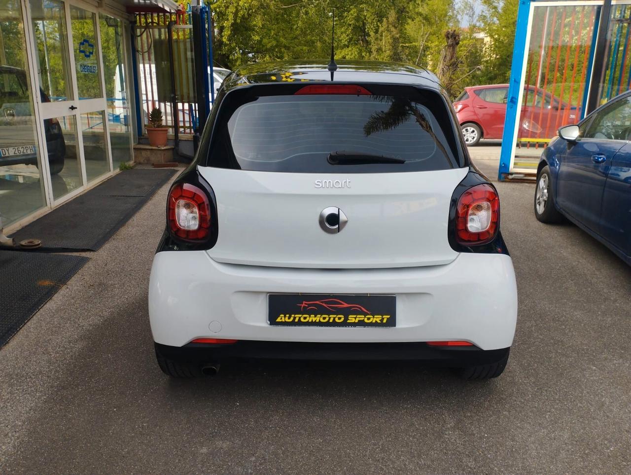 Smart ForFour 60 1.0 Black Passion