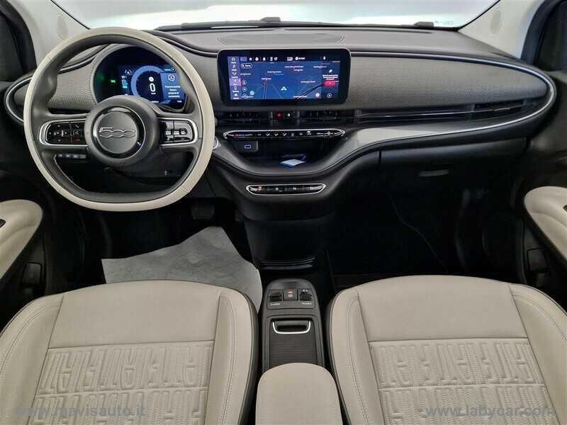 FIAT 500e Cabrio 42 kWh La Prima