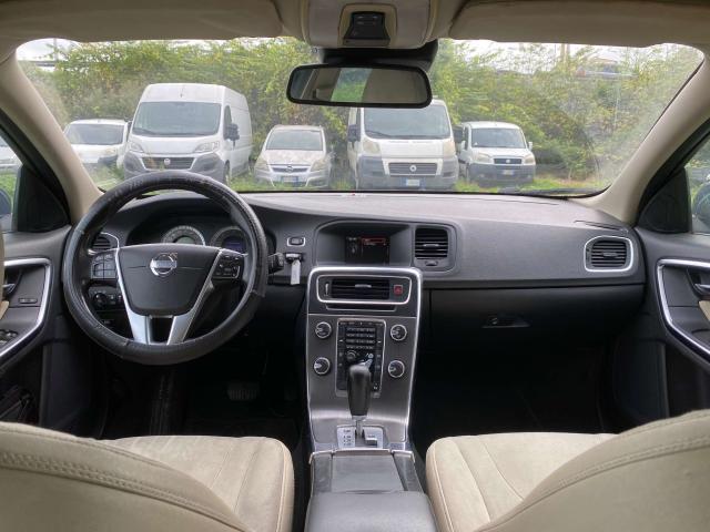 Volvo V60 2.0 d3 * Da Preparare * Momentum Geartronic * Auto