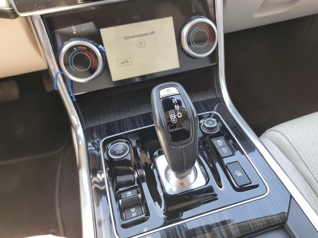 Jaguar XE 2.0 D 204 CV aut. SE