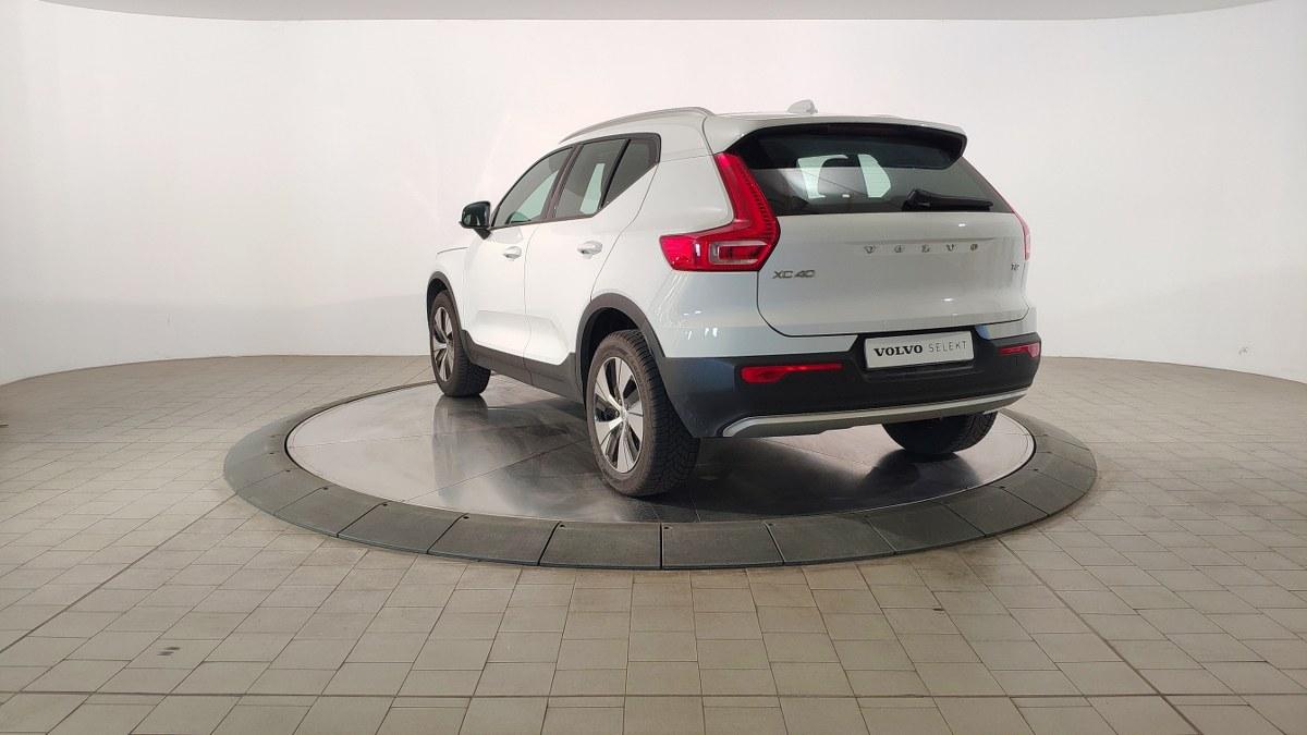 VOLVO Xc40 T2 Geartronic Momentum Pro N-1