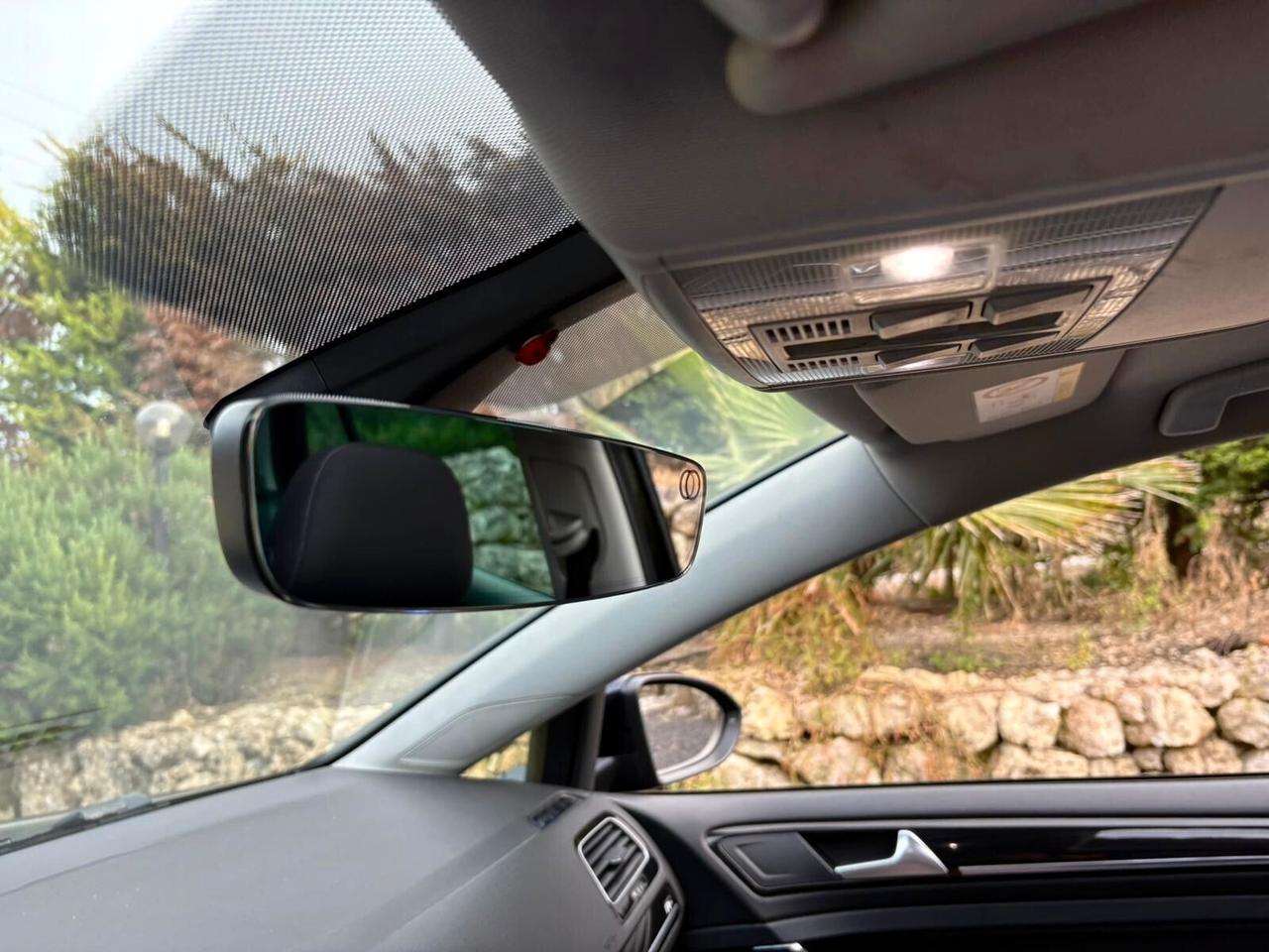 Volkswagen Golf 2.0 TDI 5p. INTERNO R-LINE