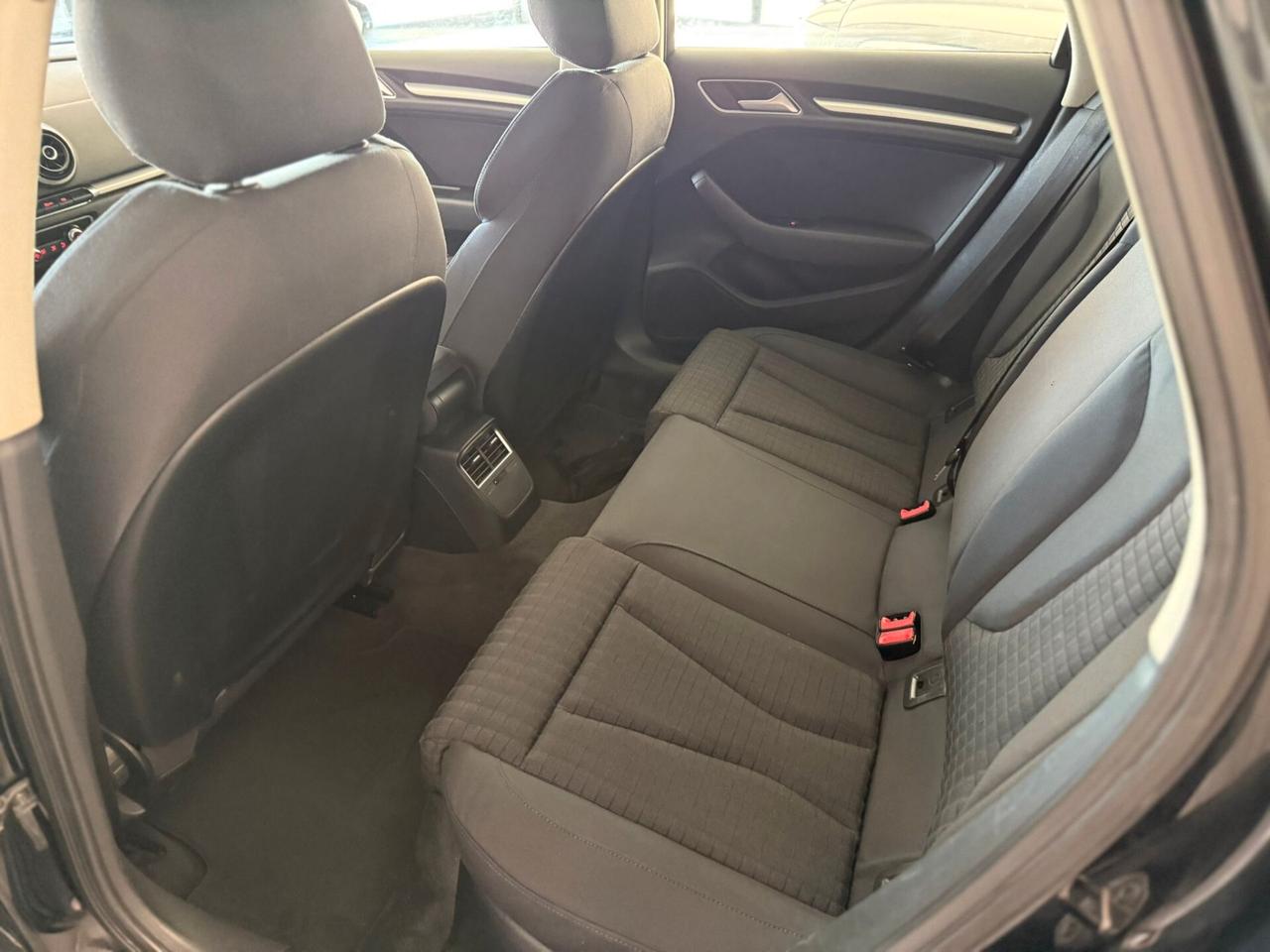 AUDI A3 1.6 TDI 2014 12 MESI DI GARANZIA