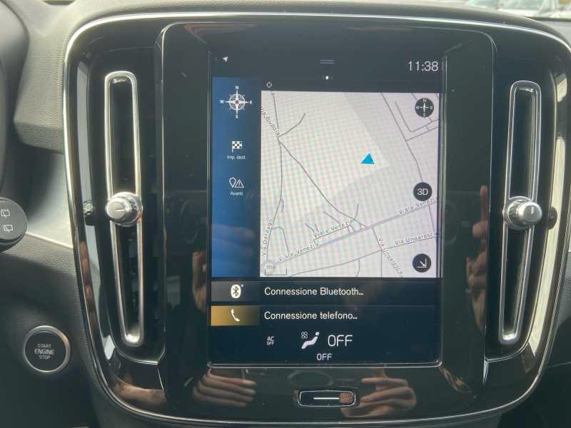 VOLVO XC40 2.0 d3 MoMenT. AuTo