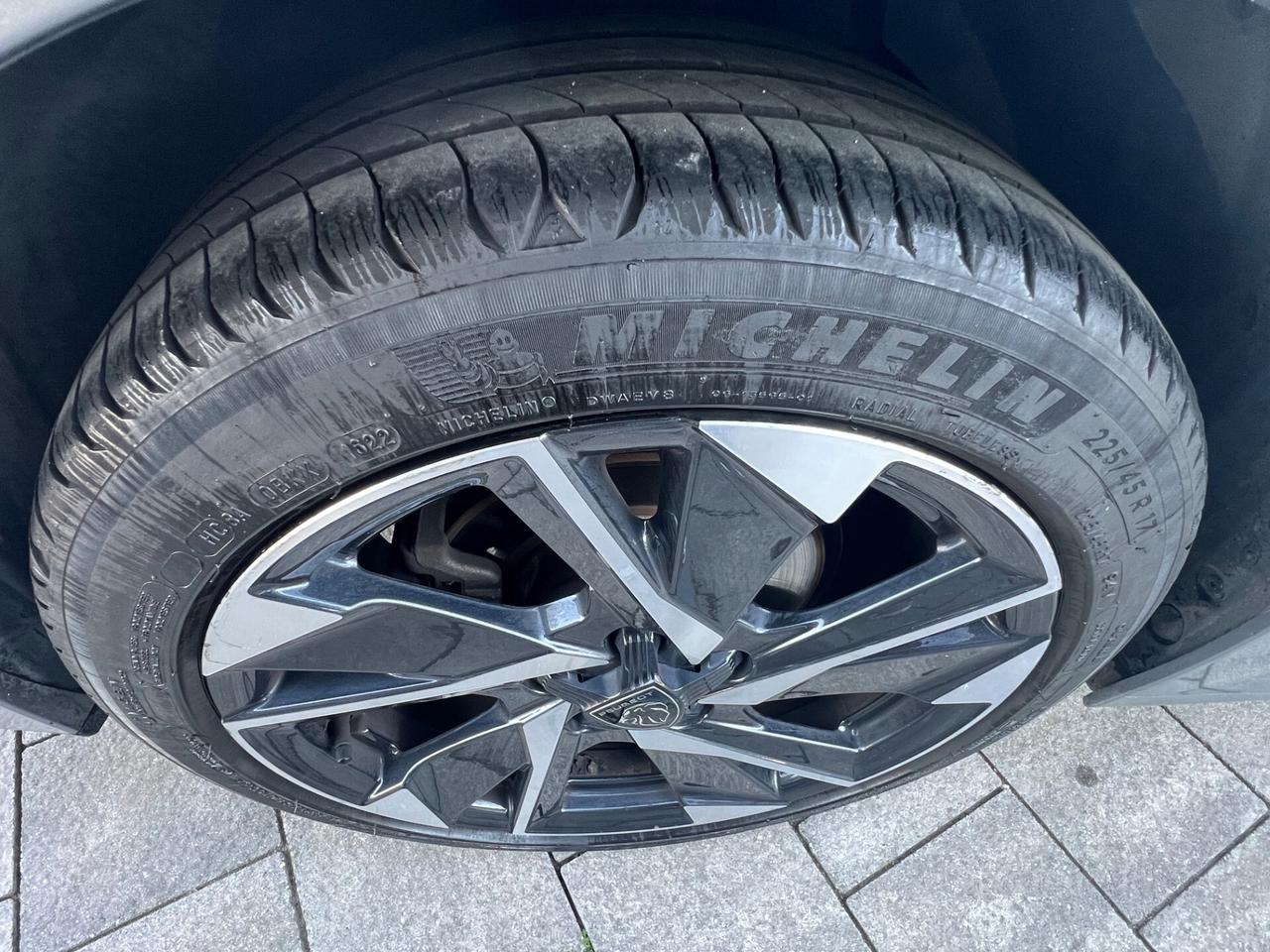 Peugeot 308 BlueHDi 130cv Allure Pack S FINANZIABILE