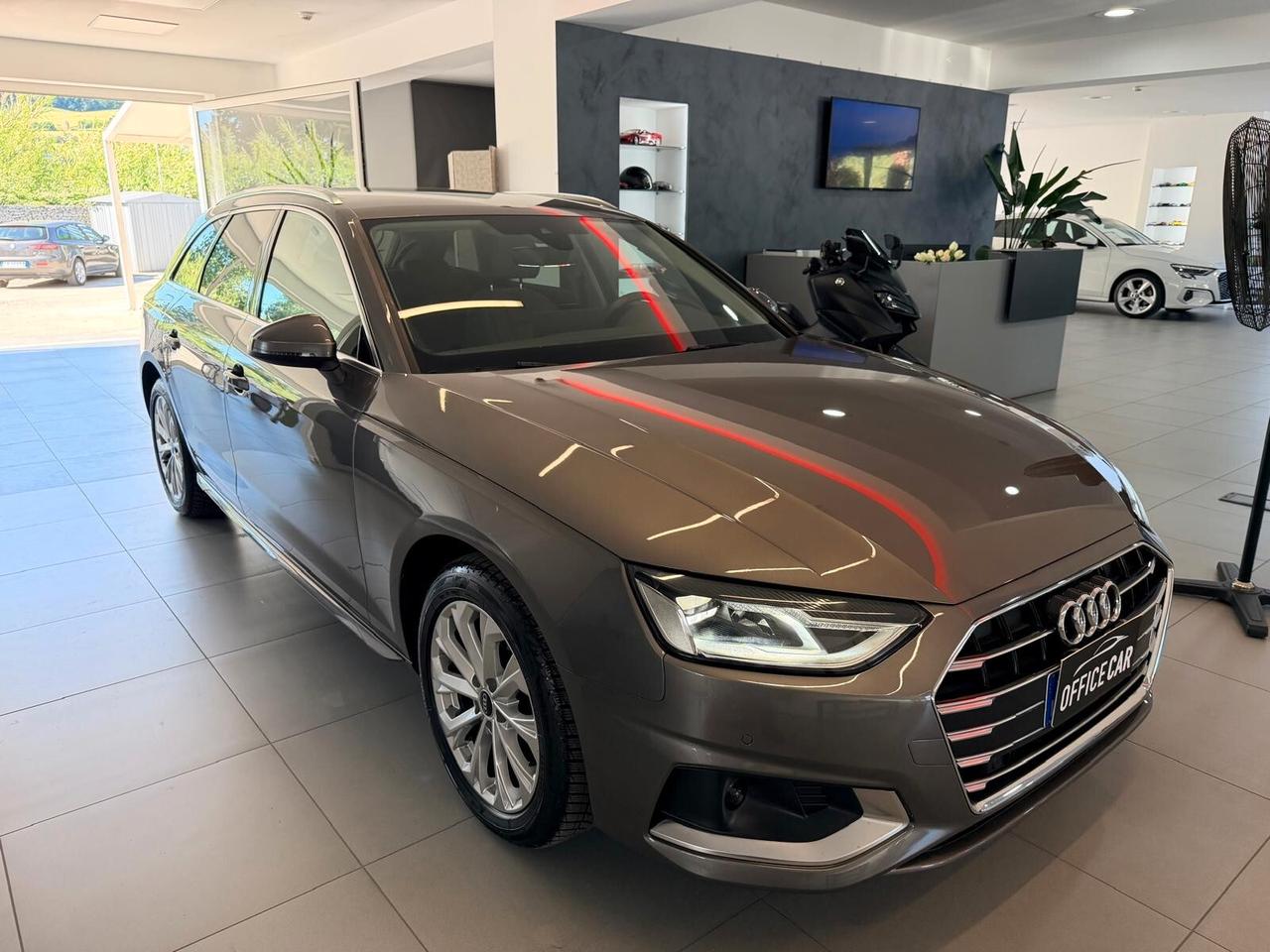 Audi A4 30 TDI/136 CV S tronic Business Advanced
