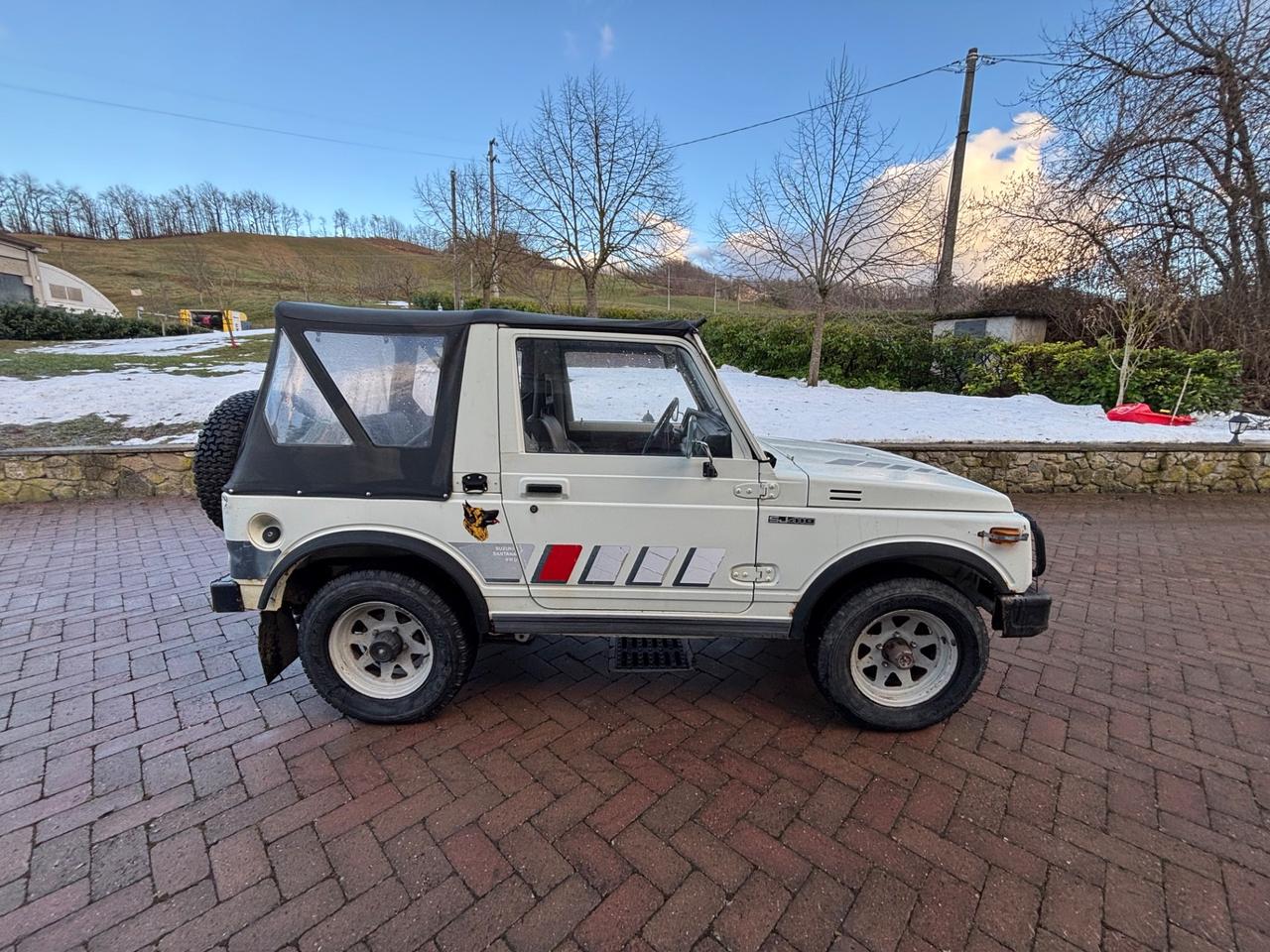 Suzuki SJ 410 SJ410 Cabriolet De Luxe