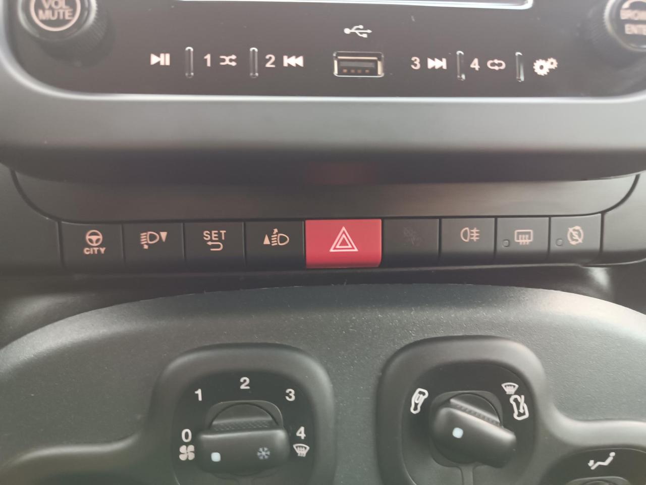 Fiat Panda 1.0 firefly hybrid s&s 70cv 5p.ti