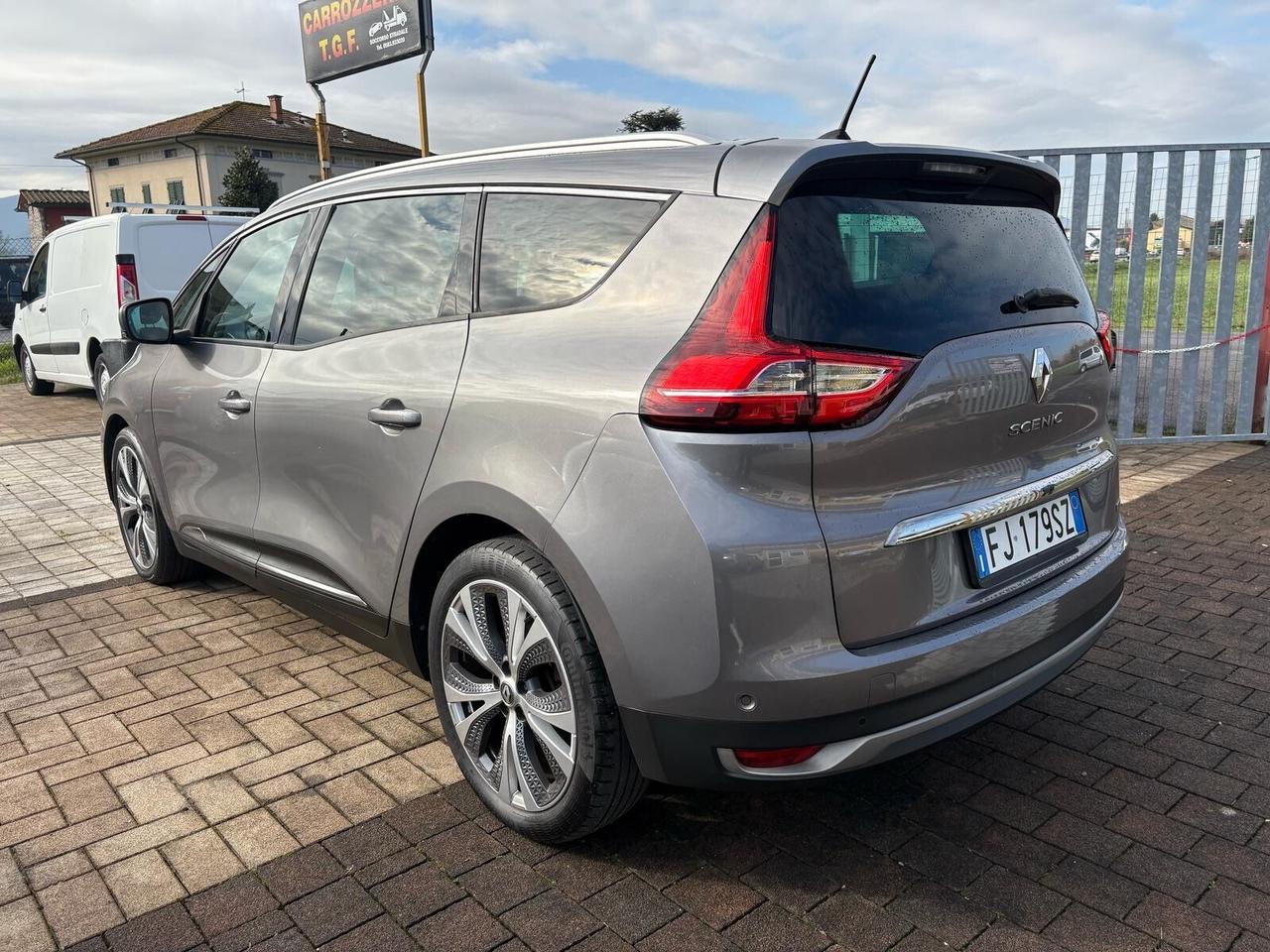 Renault Grand Scenic dCi 8V 110 CV EDC Energy Bose