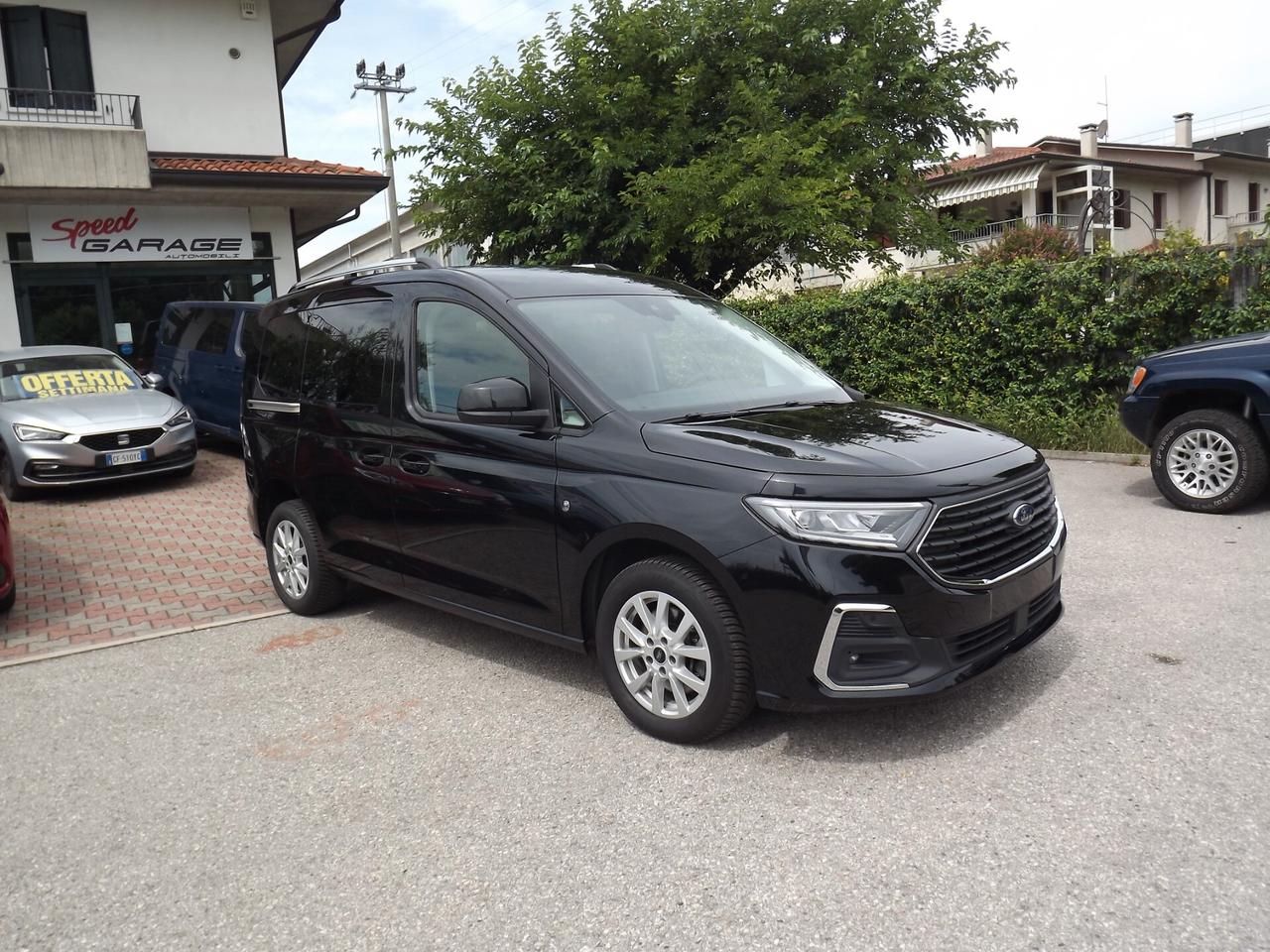 Ford Tourneo Connect 2.0 EcoBlue 122 CV Titanium