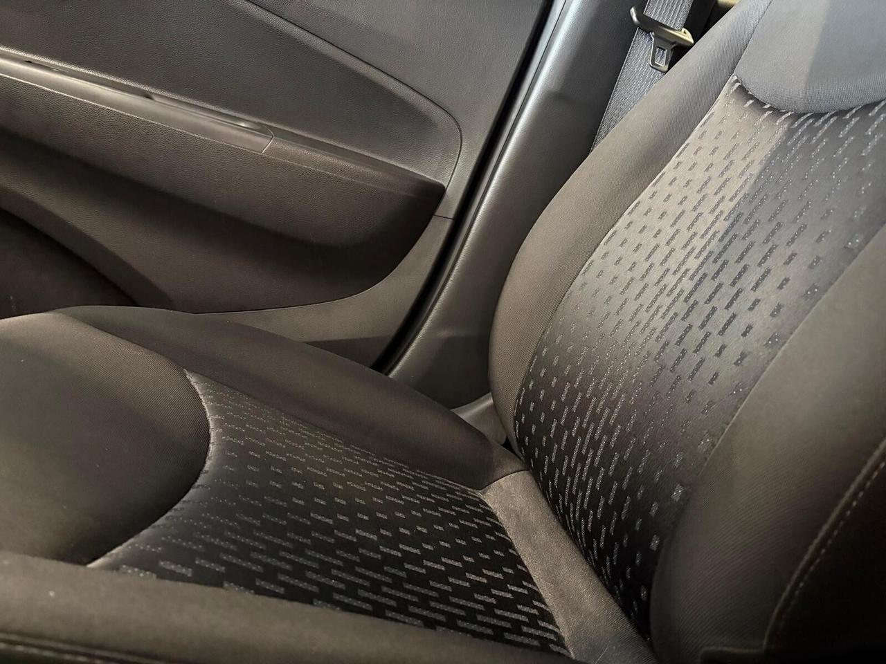 Opel Karl ROCKS 1.0 73 CV 5MT 45000 KM