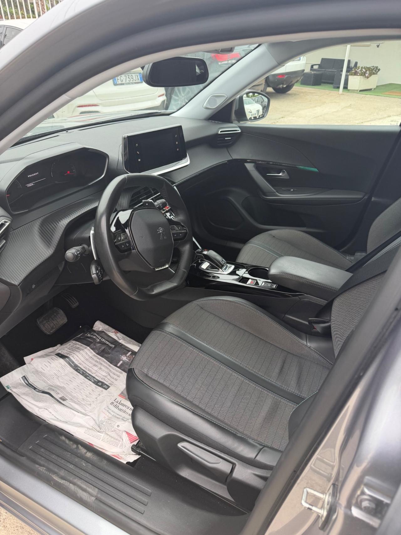 Peugeot 2008 BlueHDi 110 S&S Allure Pack