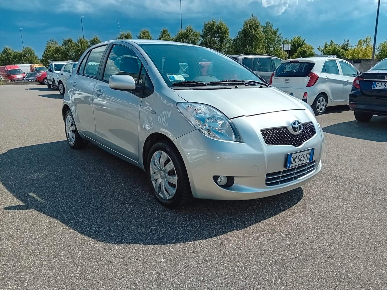 Toyota Yaris 1.3 5 porte