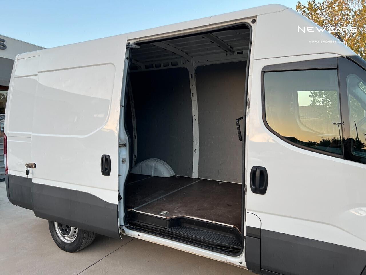 Iveco Daily 35S14SA8V 2.3HPT PLM-TM HI-MATIC