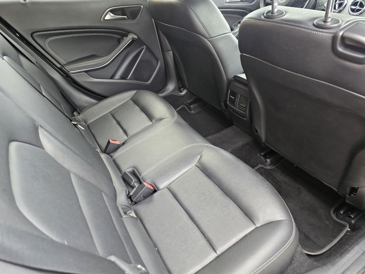 Mercedes-benz GLA 180 d Automatic Premium