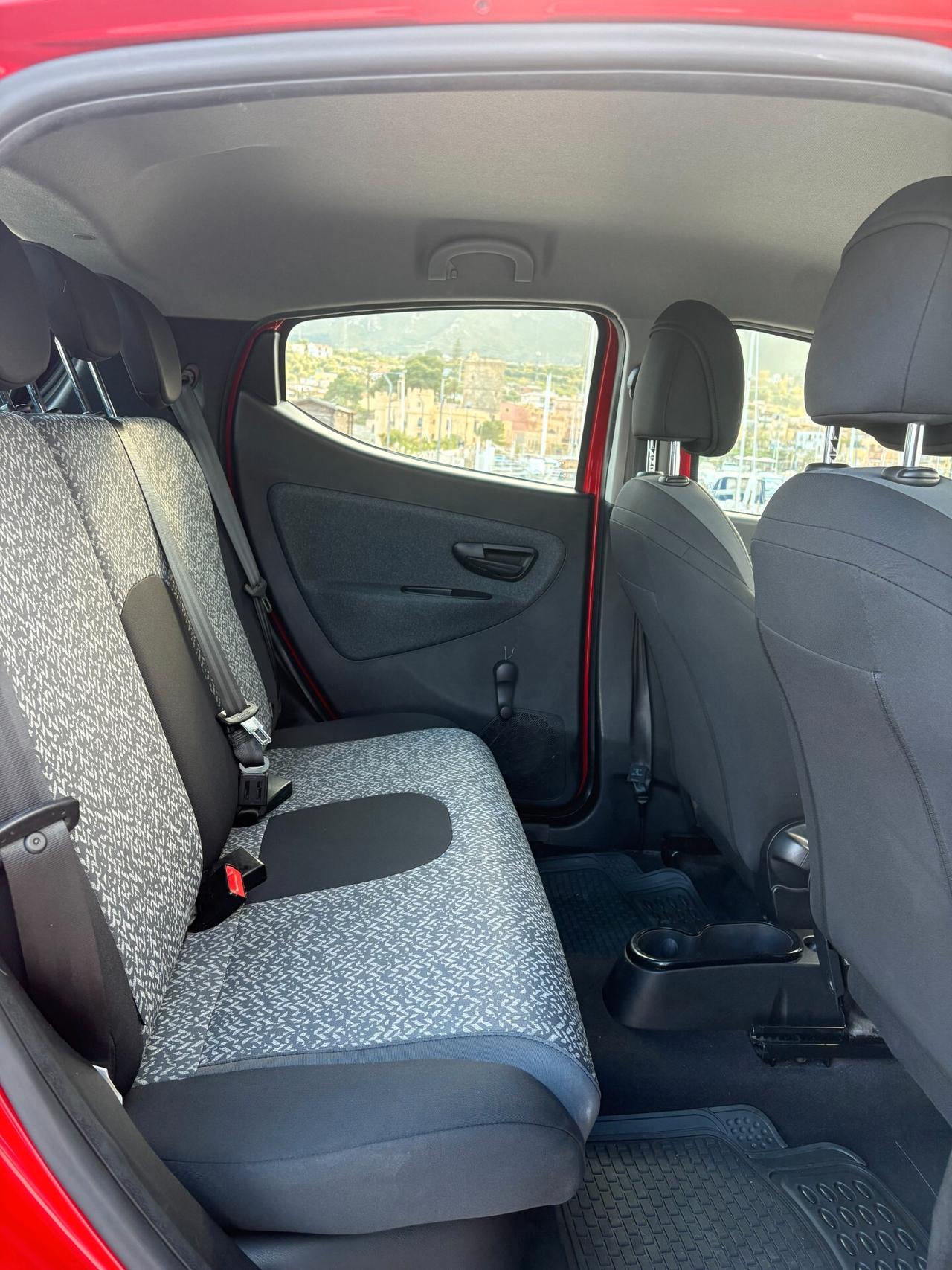 Lancia Ypsilon 1.0 FireFly 5 porte S&S Hybrid