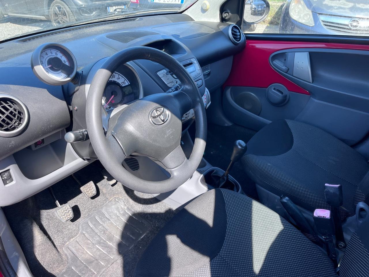 Toyota Aygo 1.0 12V VVT-i 5 porte Sol