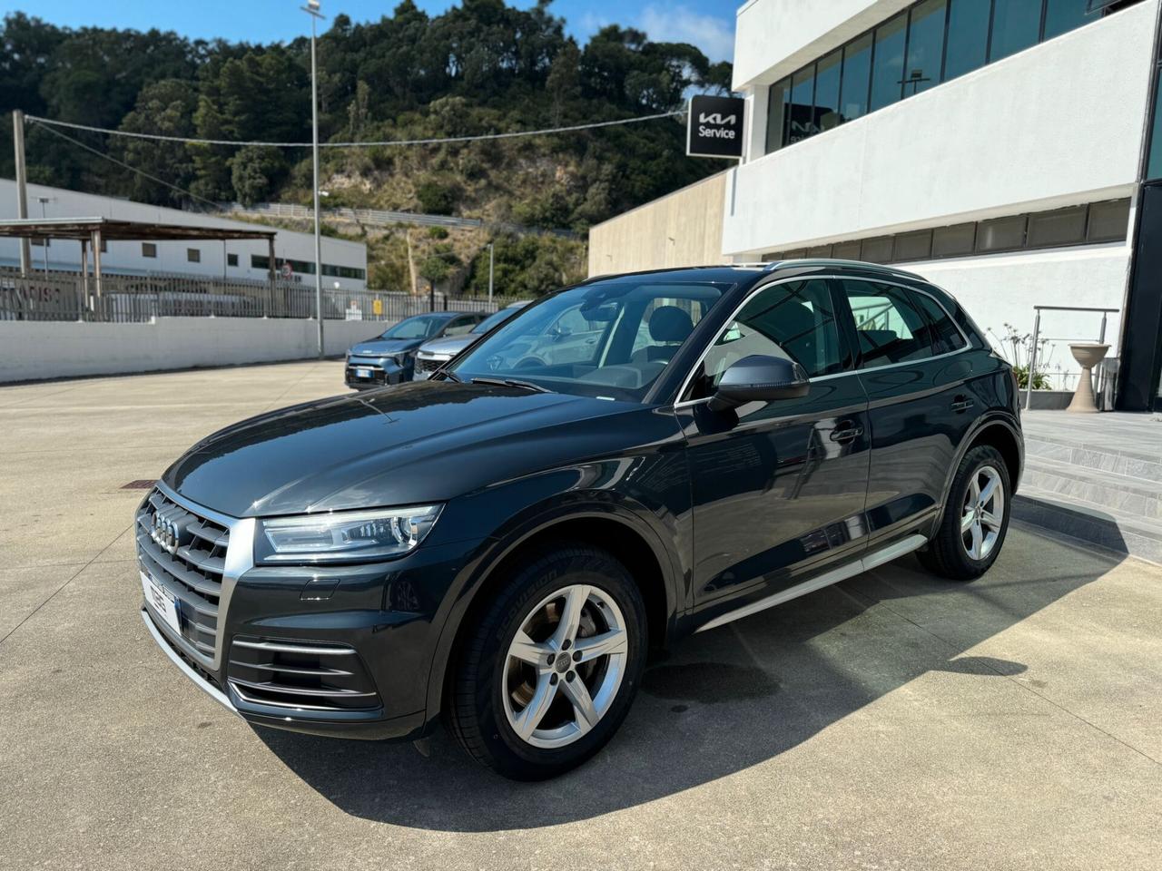 Audi Q5 2.0 TDI quattro S tronic Business