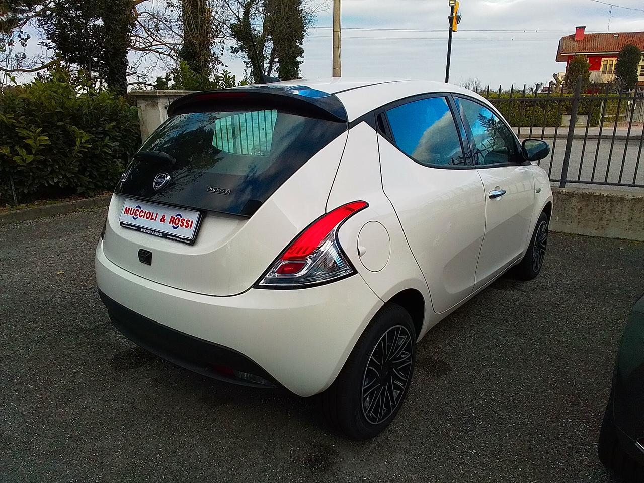 Lancia Ypsilon GOLD 1.0 Hybrid 70cv