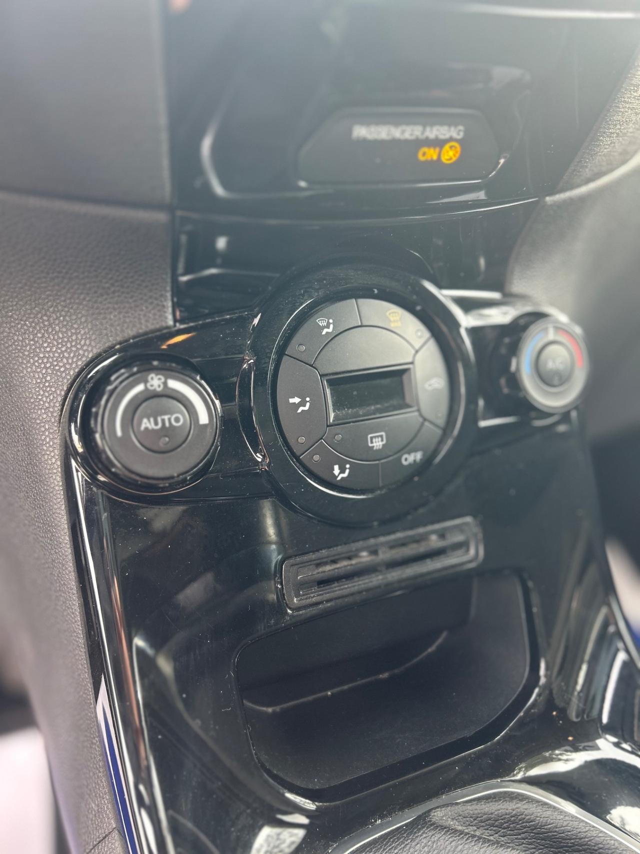 Ford Fiesta 1.5 TDCi 75CV Titanium