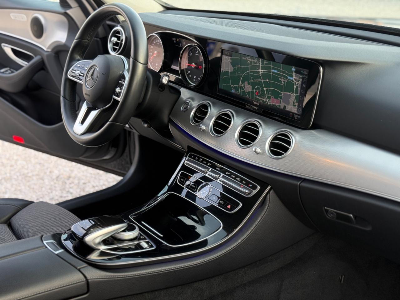 Mercedes-benz E 220 d Sport 4matic auto