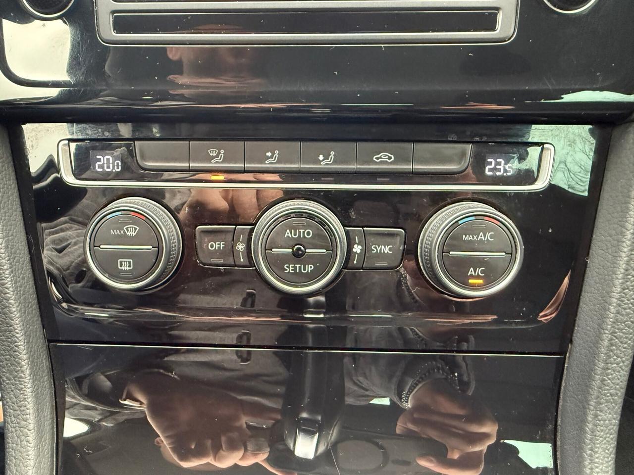 VOLKSWAGEN GOLF VII 1,6 TDI 105 CV DSG HIGHLINE 5P