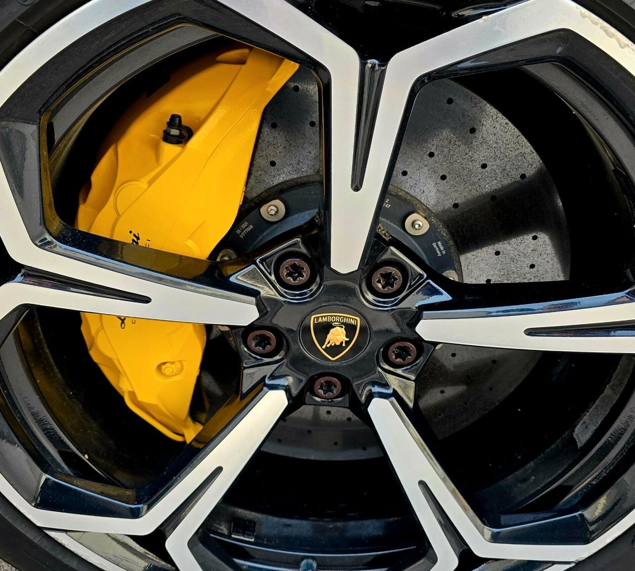 LAMBORGHINI URUS 4.0 650cv UFFICIALE