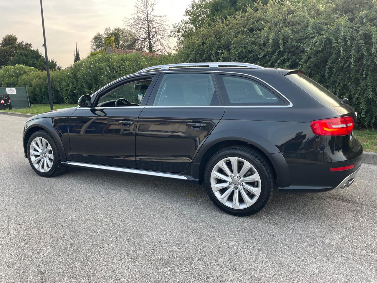 Audi A4 allroad 2.0 TDI 177 CV 2012 garanzia €.9500