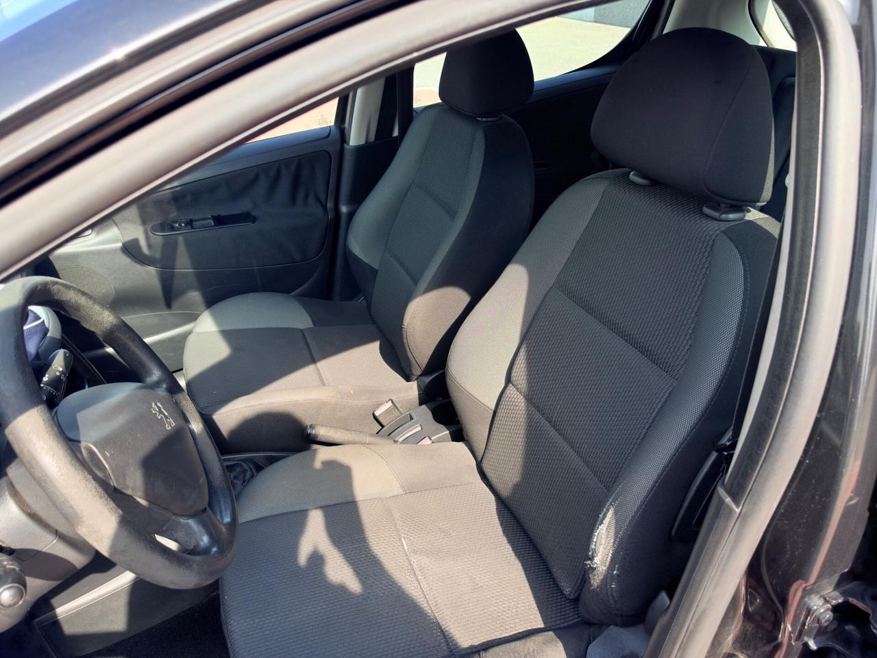 Peugeot 207 1.4 VTi 95CV 5p. XS