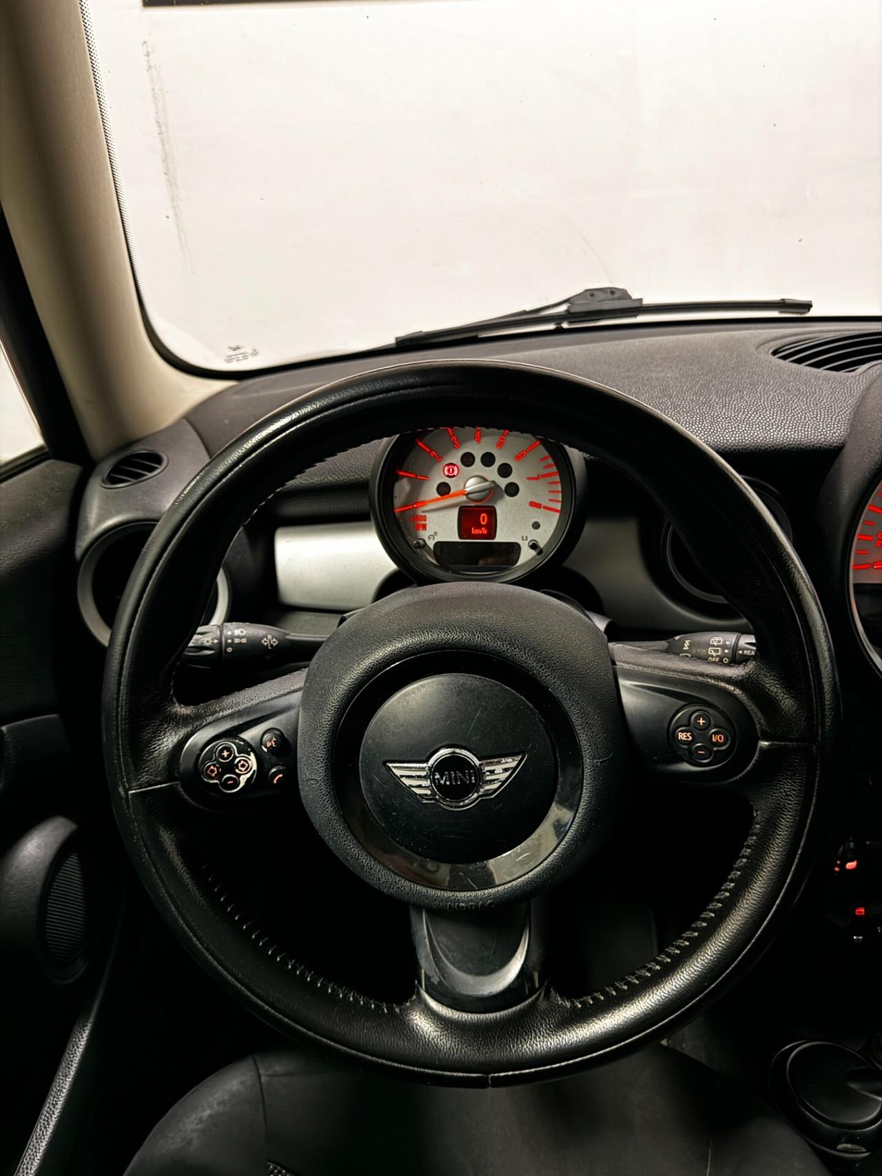 Mini 1.6 16V One (55kW)