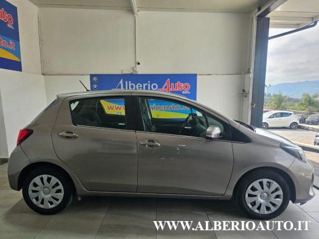 TOYOTA Yaris 1.0 5 porte Lounge