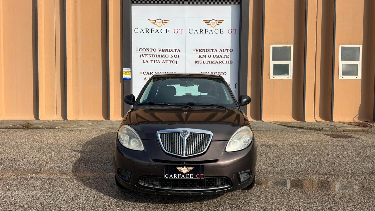 Lancia Ypsilon 1.2 69 CV NEOPATENTATI - 2011