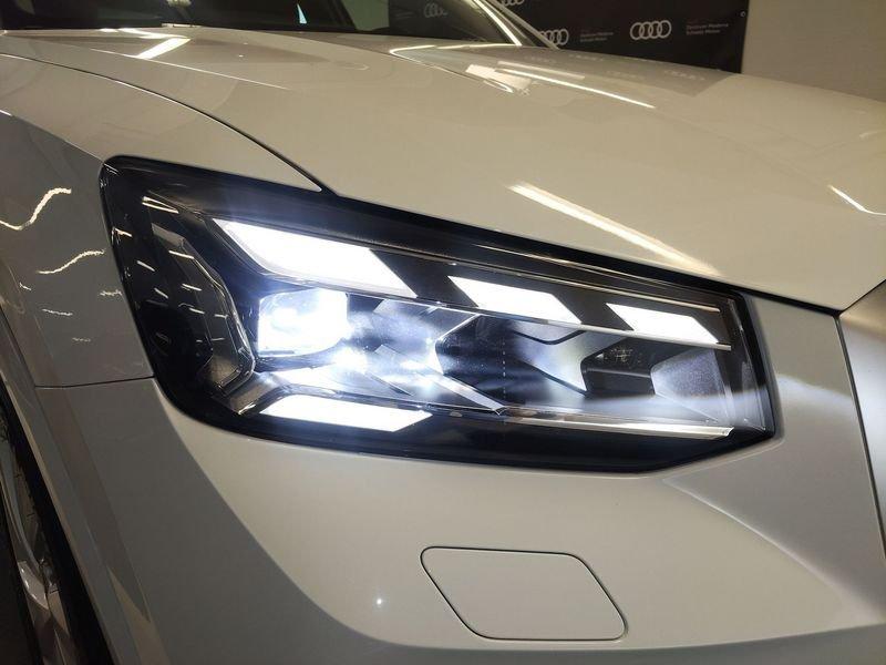 Audi Q2 Q2 35 2.0 tdi Identity Black s-tronic
