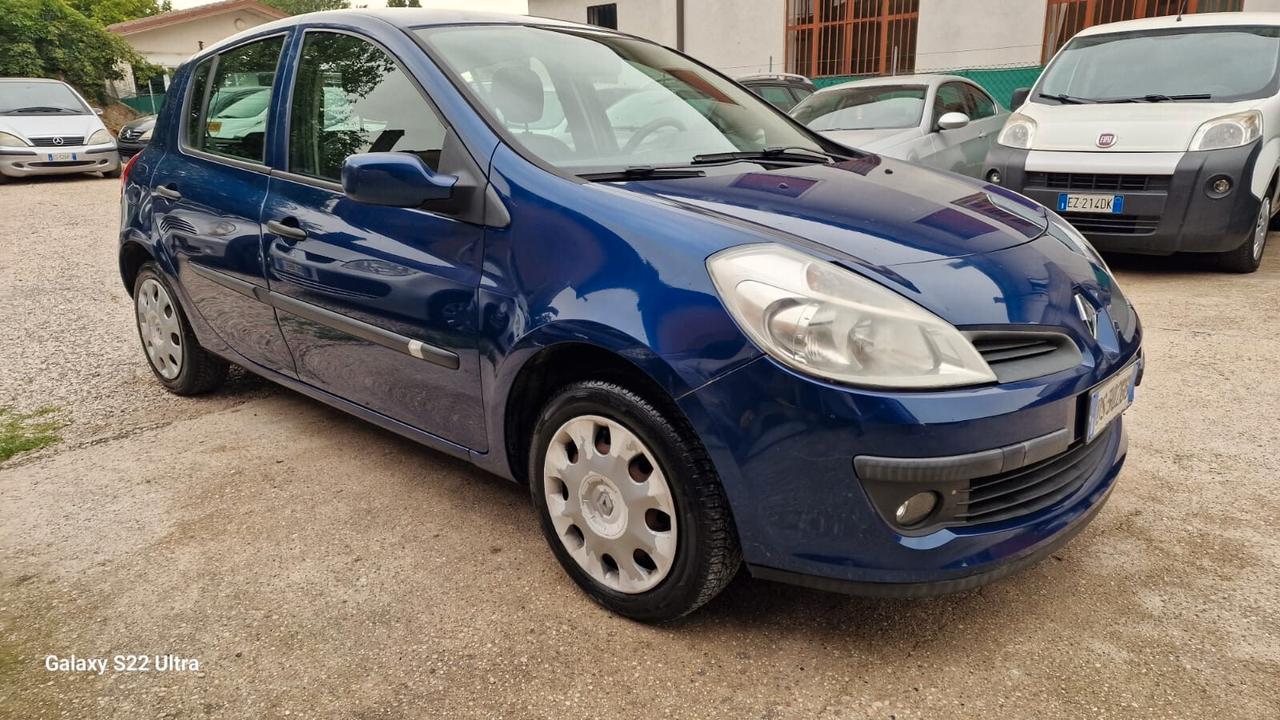 Renault Clio 1.2 16V 5 porte Rip Curl gpl neopatentati