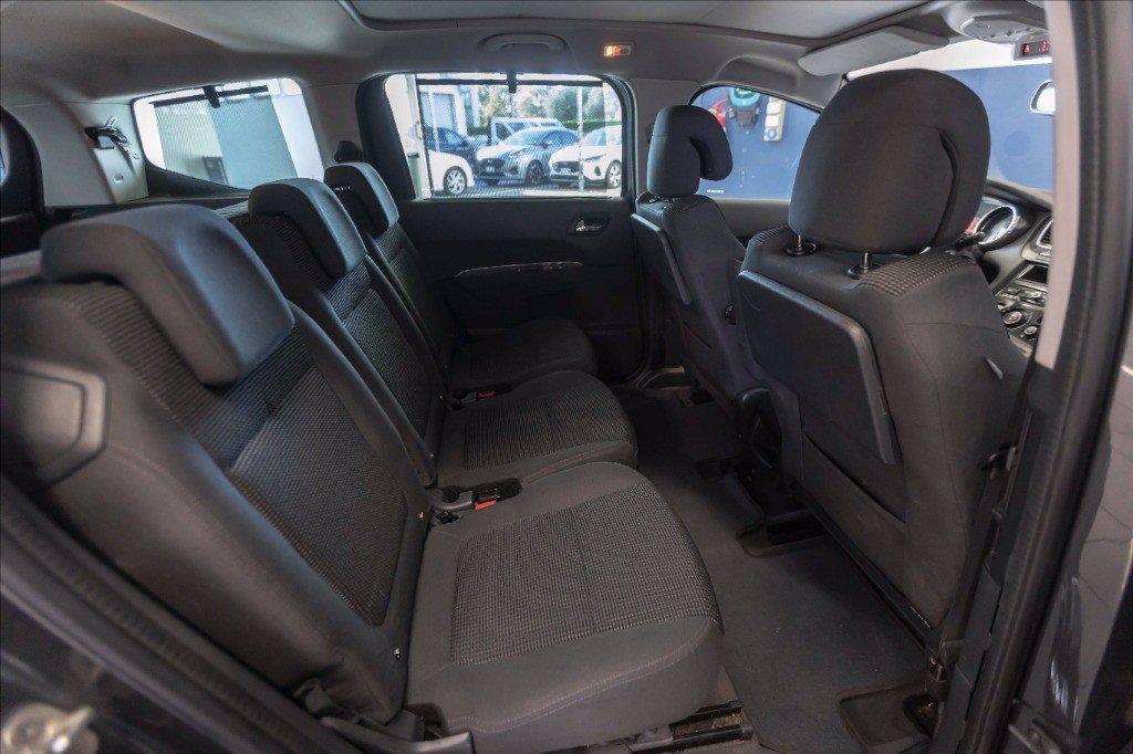 PEUGEOT 5008 1.6 bluehdi Active s&s 120cv 7p.ti del 2016