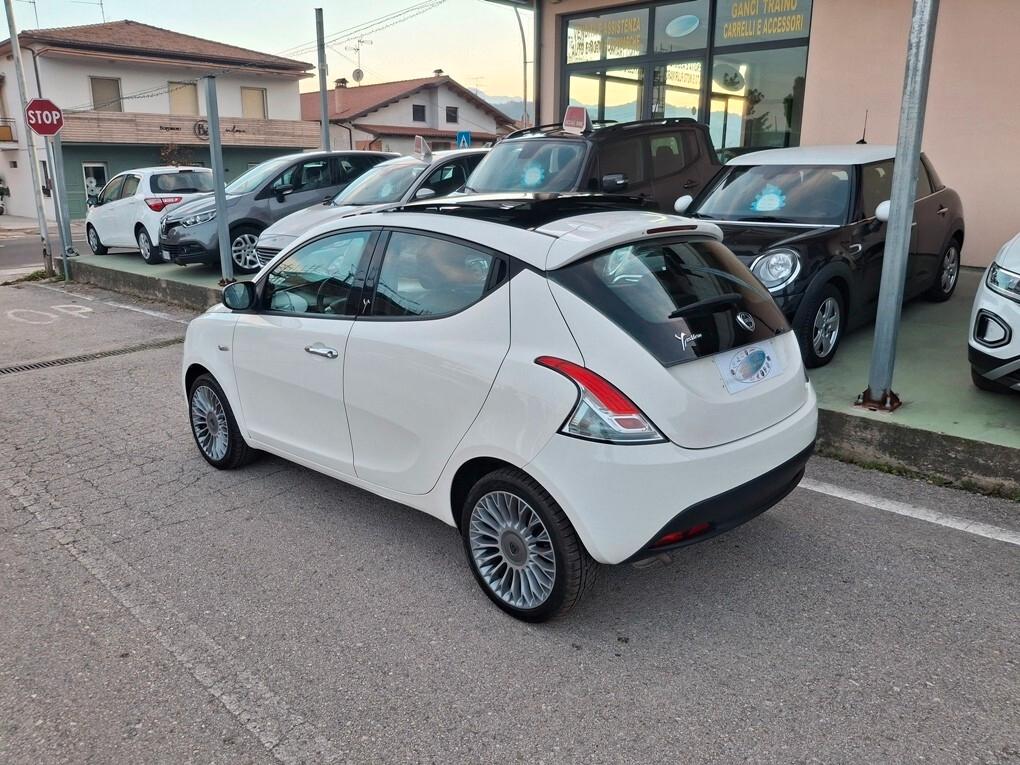 Lancia Ypsilon 1.2 Platinum TETTO-PELLE-CERCHIO 16
