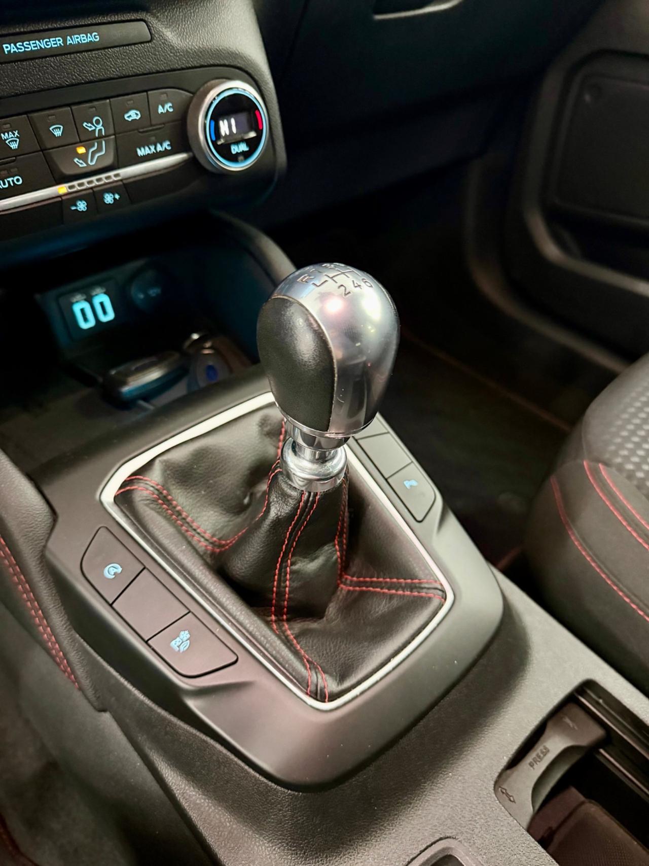 Ford Kuga 1.5 EcoBlue 120 CV ST-Line FINANZIABILE